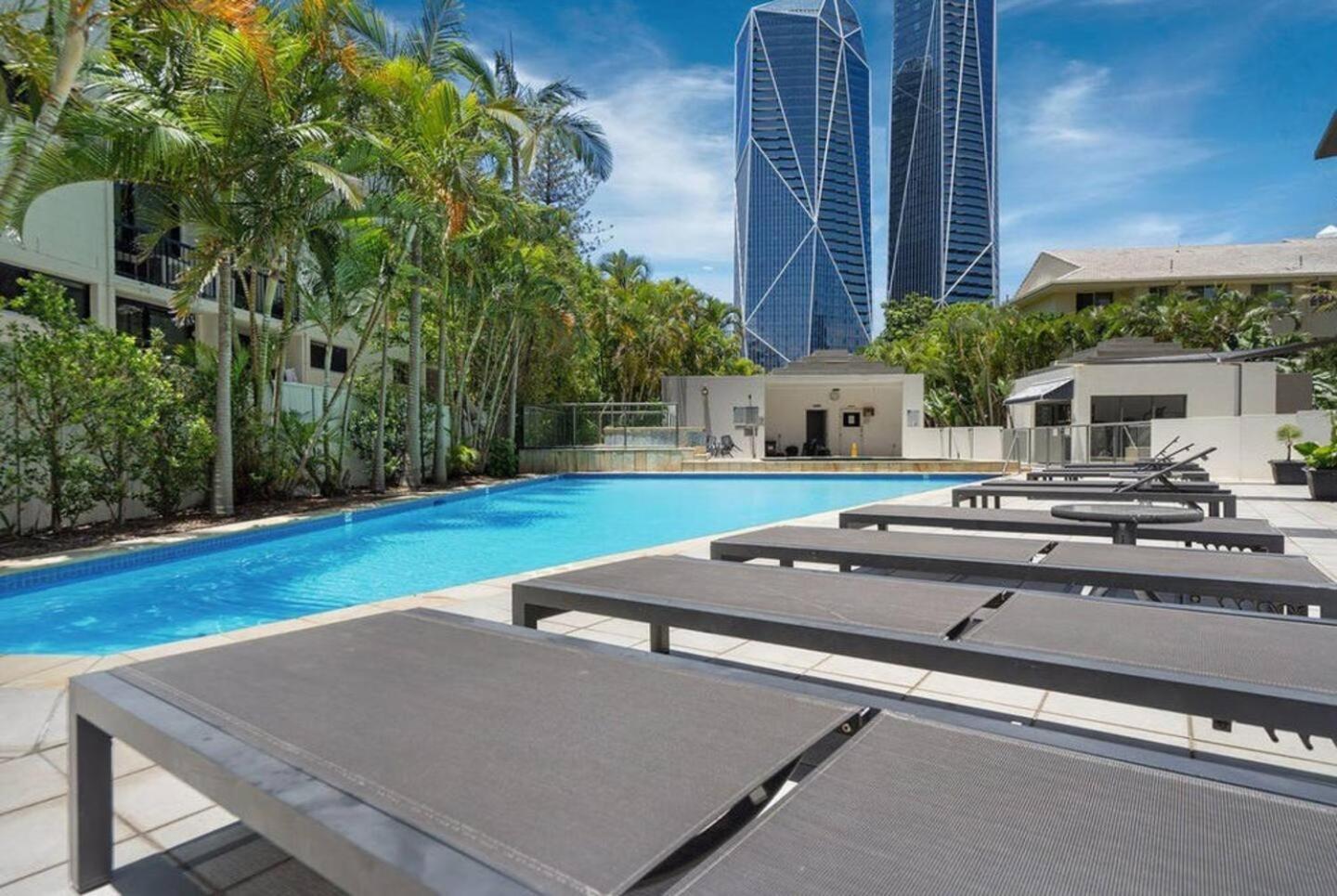 New Modern Deco' Apartment, With View, Pool, And Sauna Apartment *