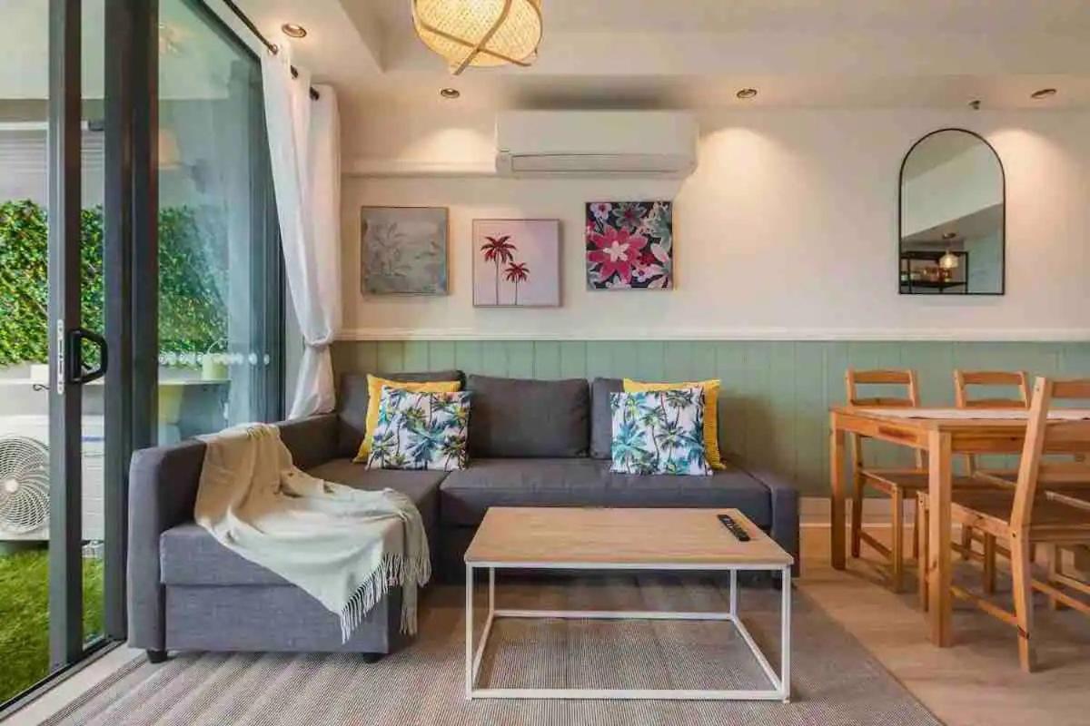 New Modern Deco' Apartment, With View, Pool, And Sauna